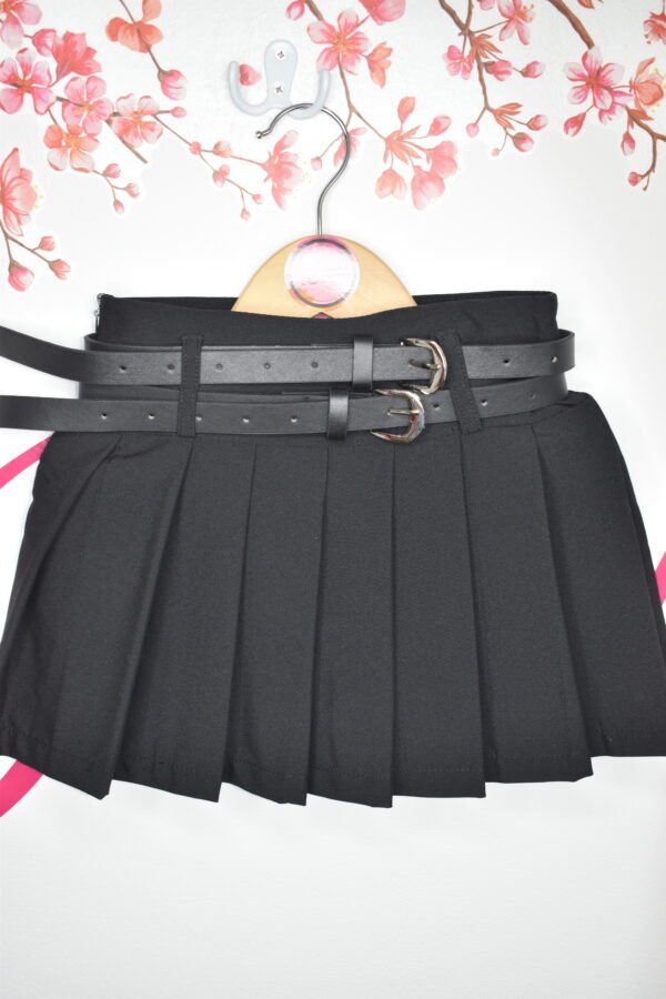 SHORT PLEATED BLACK WITH DUBLE BELT