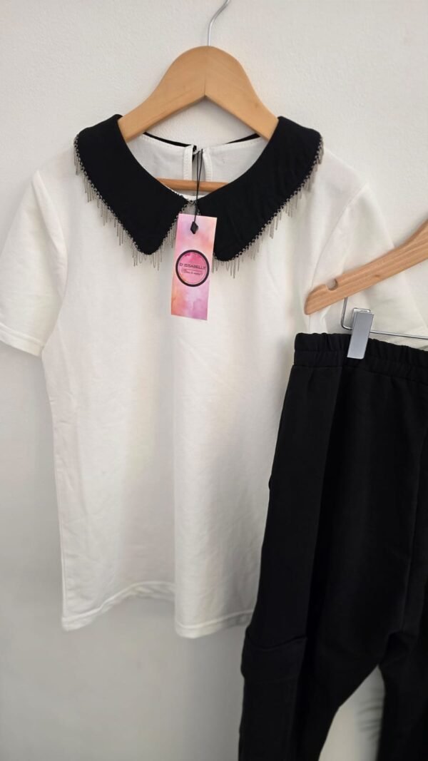 girl black & white  chain outfit